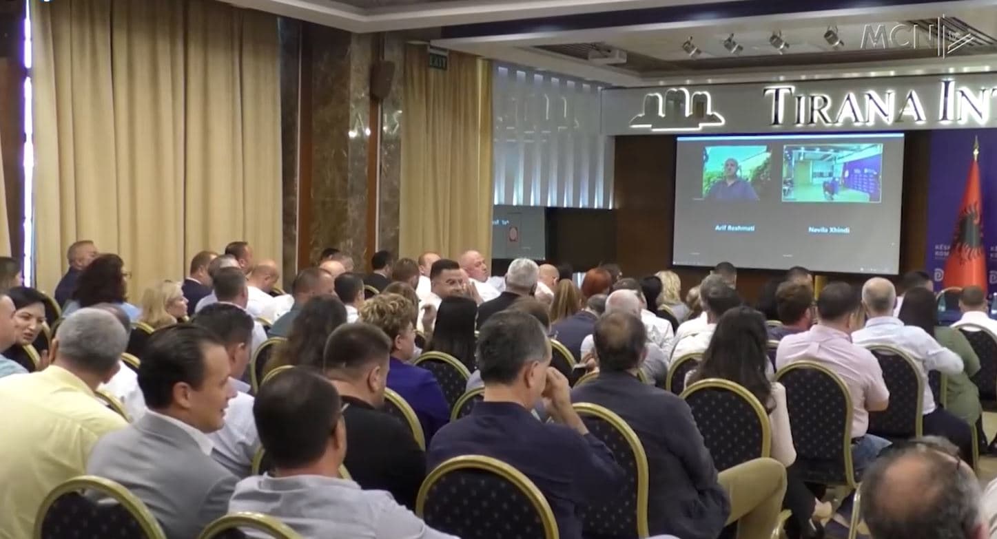 Basha zëvendëson Bardhin me Alibeajn/ Pa garë por me votëbesim, kreu i PD ‘shpërblen’ besnikët (VIDEO)