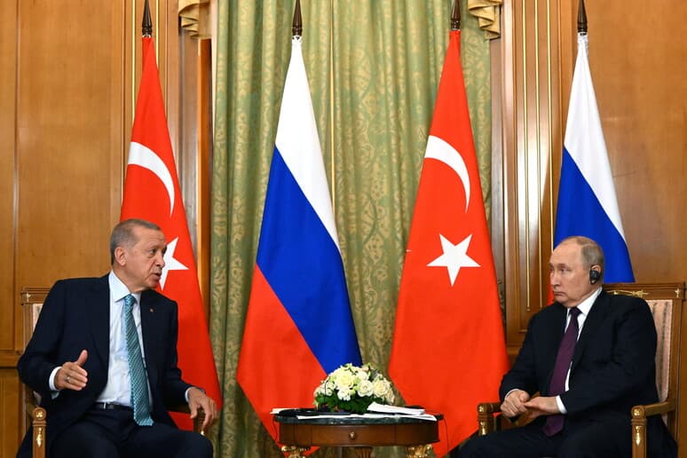 Erdogan: Perëndimi duhet të angazhohet për t'u rikthyer në paktin e grurit