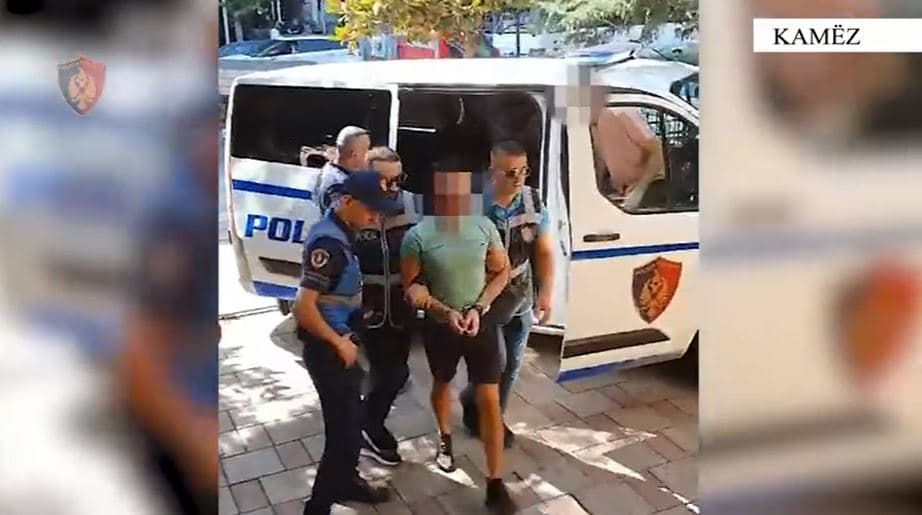  I dënuar për vrasje, lëvizte me armë në mes të Kamzës, arrestohet 36-vjeçari