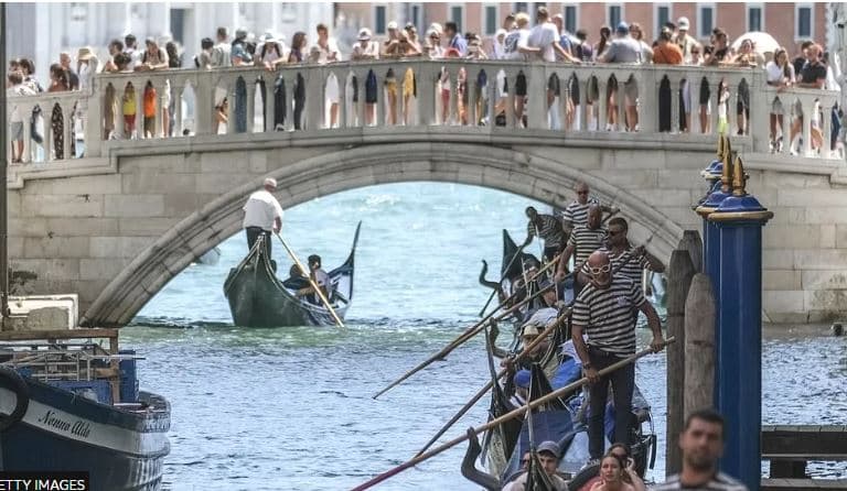 Venecia pritet të votojë për vënien e taksës 5-euroshe për turistët