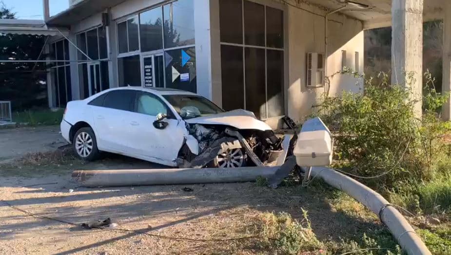 Del makina nga rruga në Maliq, 3 të plagosur