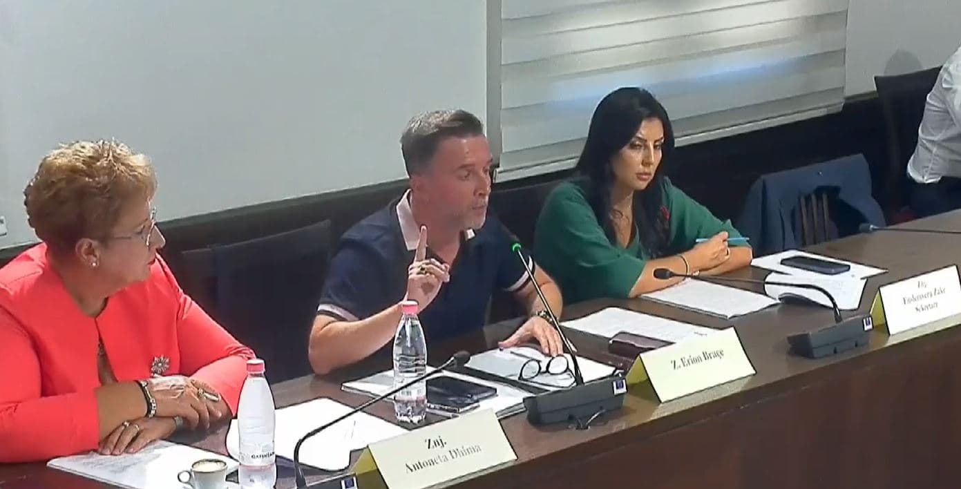 Pr.ligji për Lojërat e Fatit/ Zv.ministrja: Pagesat do bëhen përmes postës dhe bankave. Braçe: Shteti të rrijë përballë ilegalëve (VIDEO)