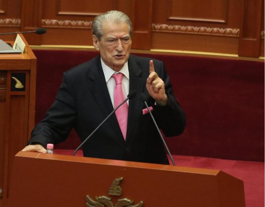 Berisha: Duhet rezolutë ku të dënohen qëndrimet e dyshimta të Ramës, shkon në lidhje të forta me Rusinë