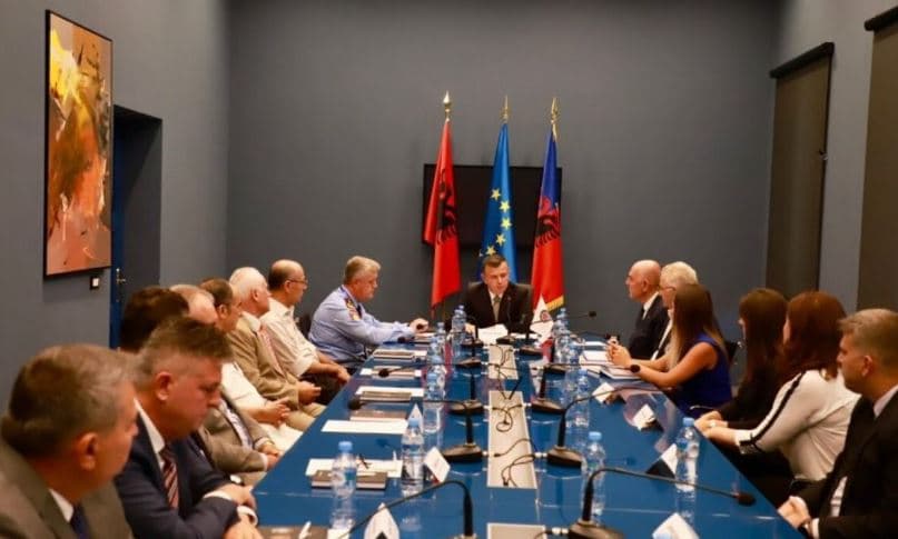 Procesi i Berlinit, Tirana pret Ministrat e Brendshëm nga 26 shtete të BE-së