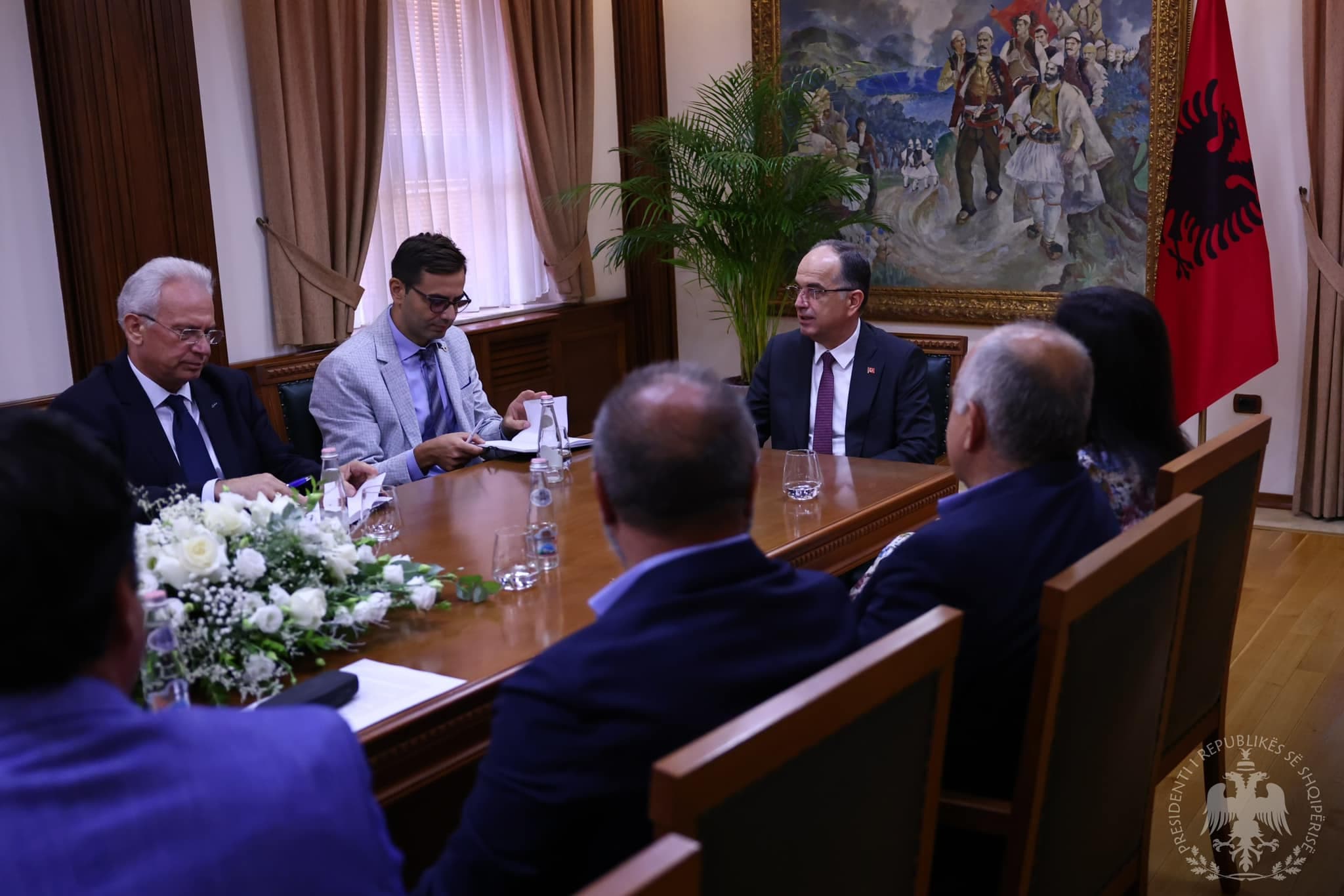 Begaj: Bashkëpunim me aktivistët për sfidat e demokracisë