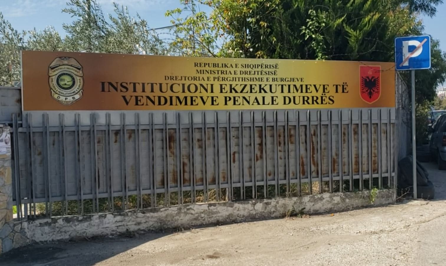 Ministri grek takim mbi orë në qeli me Fredi Belerin