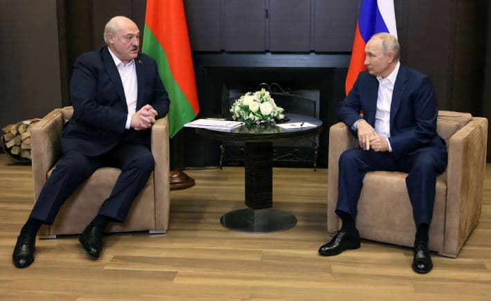 Lukashenko mbërrin në Rusi për bisedime me Putinin
