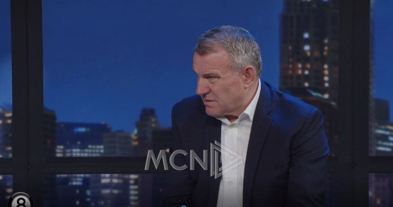 Bilardo në MCN/ Malaj: Berisha s’ishte mbështetës i flaktë i Kosovës së pavarur. S’e ndali luftën politike as gjatë eksodit 