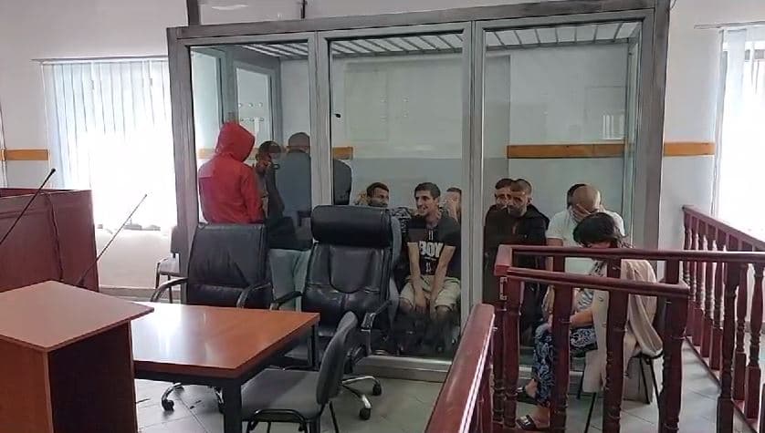     Operacioni ‘Tempulli’/ Gjykata e Durrësit lë në burg 26 prej të arrestuarve