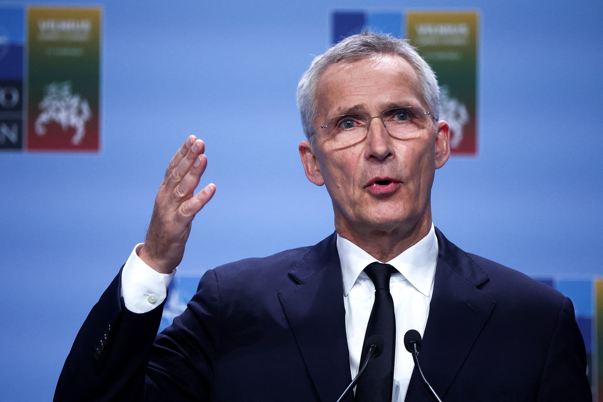 Lufta në Ukrainë parashikohet të zgjasë, Stoltenberg: Paqe vetëm nëse rusia hedh armët