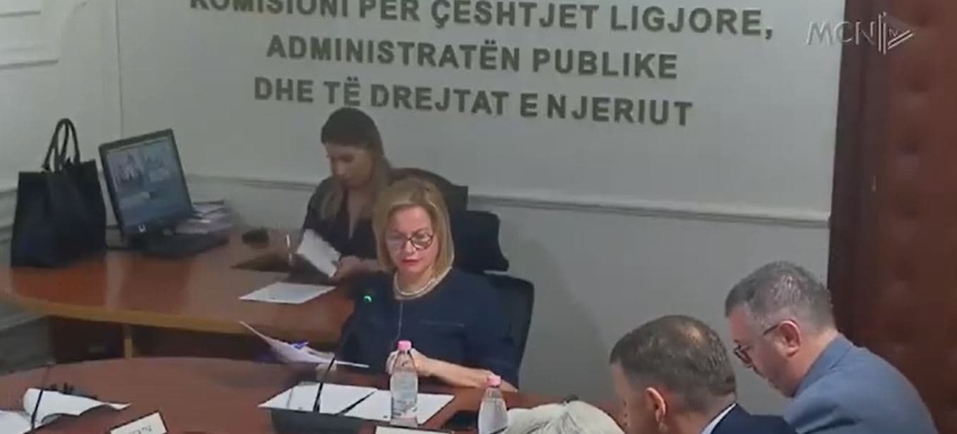 Emigrantët, pa bonus për bebet/ Qeveria ndryshon ligjin: Përfitojnë jashtë atdheut (VIDEO)
