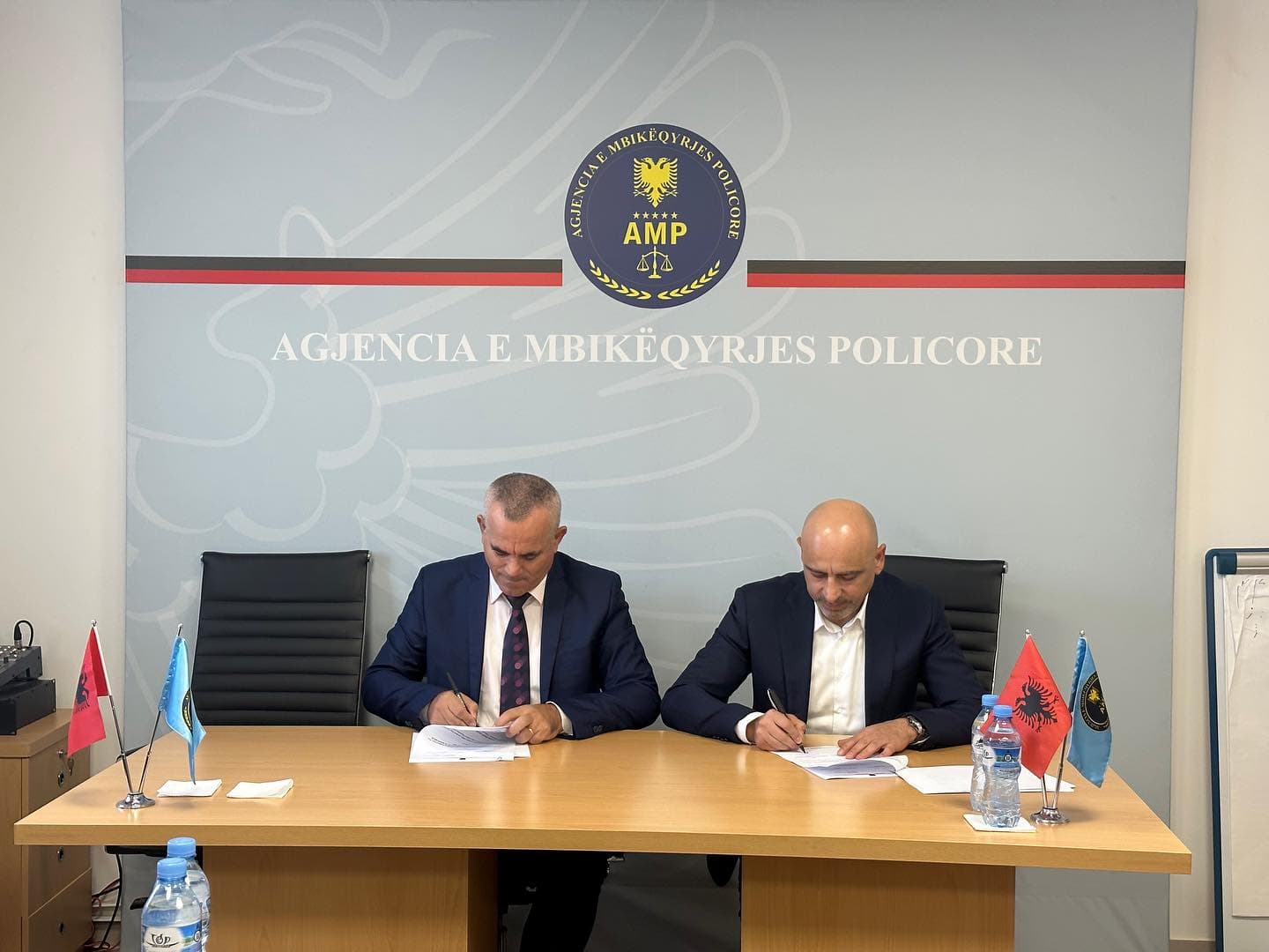 Vetingu, firmoset marrëveshja mes Agjencisë së Mbikëqyrjes Policore dhe Institutit të Mjekësisë Ligjore