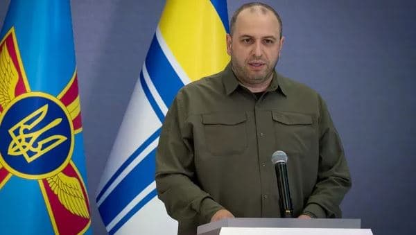 Ukrainë, shkarkohen gjashtë zëvendësministra të Mbrojtjes