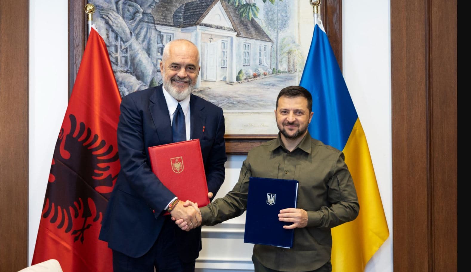 Zelensky takon Ramën: Nënshkruam deklaratën për mbështetjen e integrimit të Ukrainës në NATO