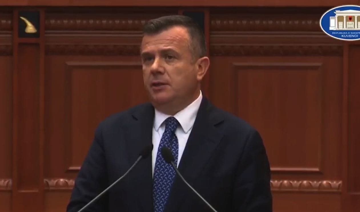 Tullumbacet me dioksid azoti/ Balla: Do sjellim në Kuvend ligjin për t’i ndaluar 