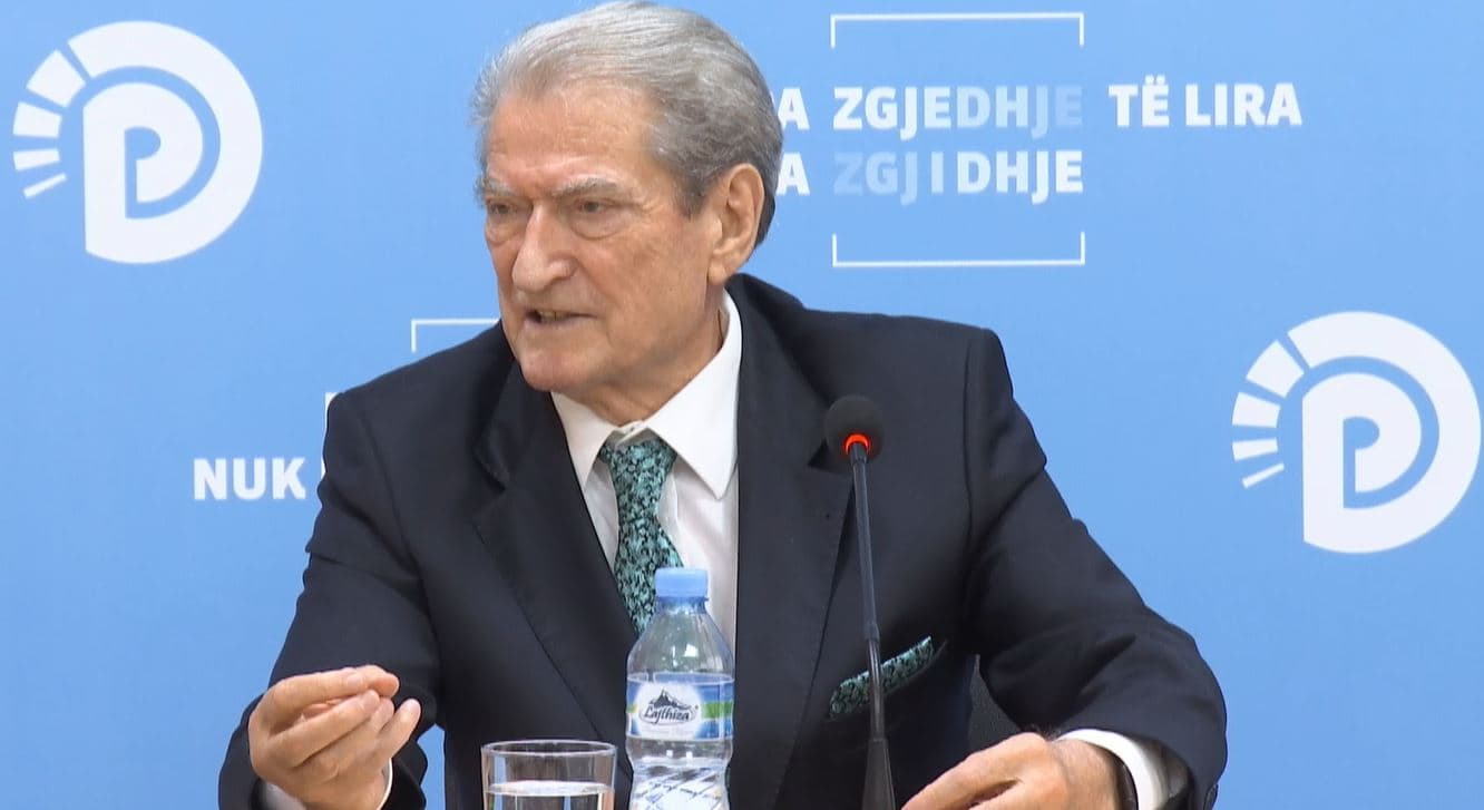Berisha: Erion Veliaj është i lirë edhe pse është pronari i vërtetë i djegësit të Tiranës