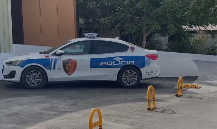 Emrat/ Plagoset me thikë një 33-vjeçar në Vlorë, në kërkim autori