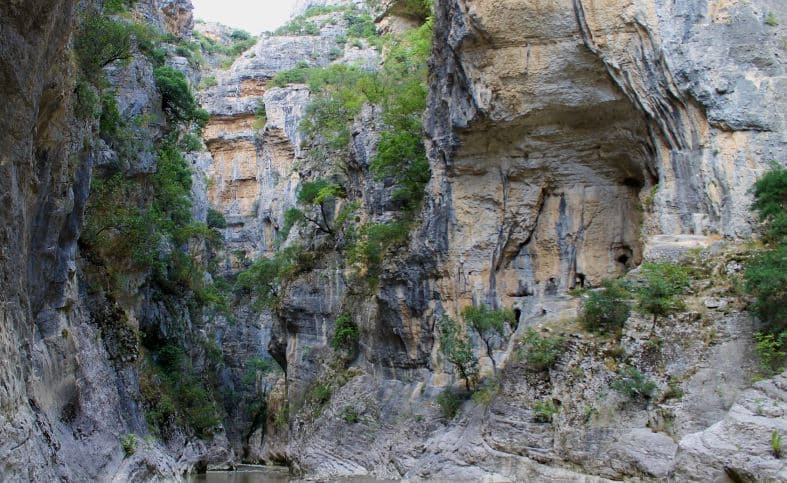Bllokohen një grup turistësh në kanionin e Langaricës, shkak moti i keq