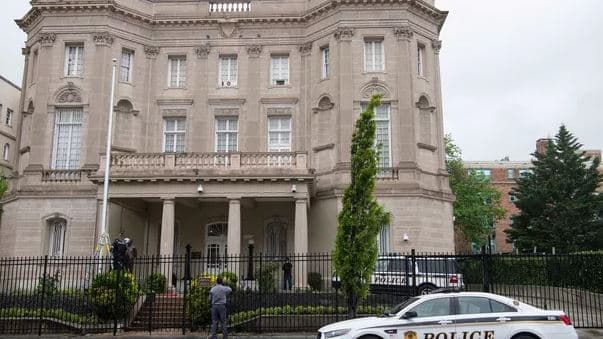 Sulmohet ambasada e Kubës në SHBA