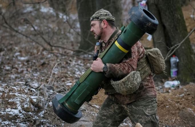 Polonia: Ne nuk do të dërgojmë armë të reja, por të vjetra në Kiev