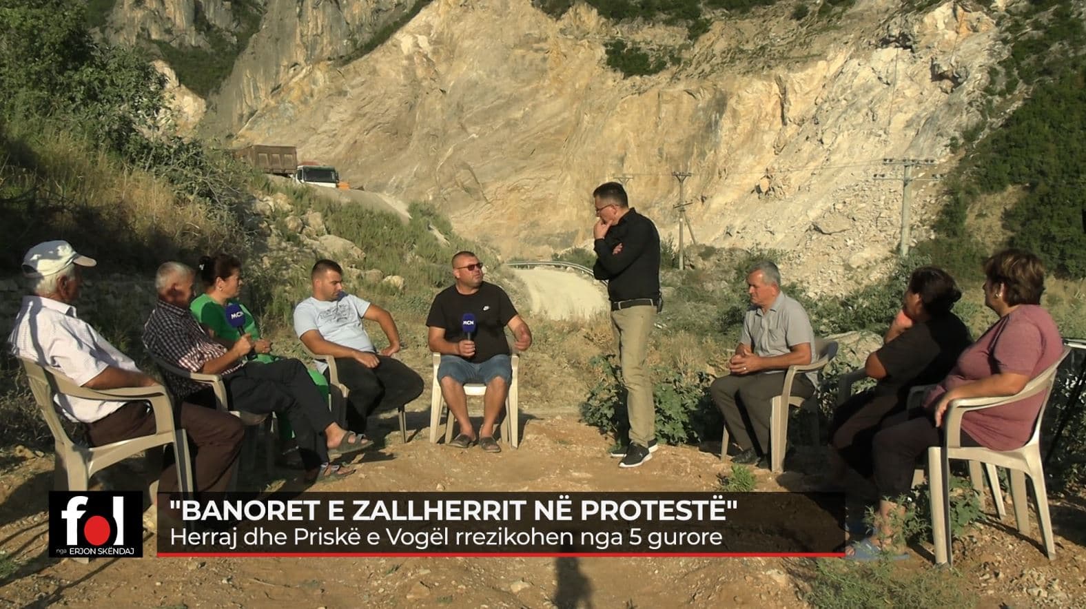 Banorët e Zall-Herrit nën shpërthimin e guroreve: Guri erdhi në oborr, u mbyll shkolla për t’i hapur rrugë plasjeve