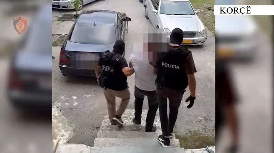 Operacion antidrogë në Korçë/ Sekuestrohen 52 kg kanabis, në pranga 45-vjeçari 