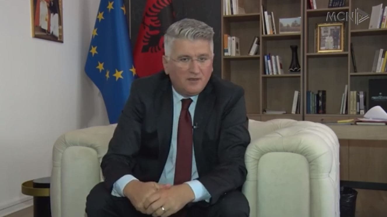 Gjekmarkaj: Lulzim Basha, ambasador i qeverisë te opozita. Le të shtrëngojë fort vulën (VIDEO)