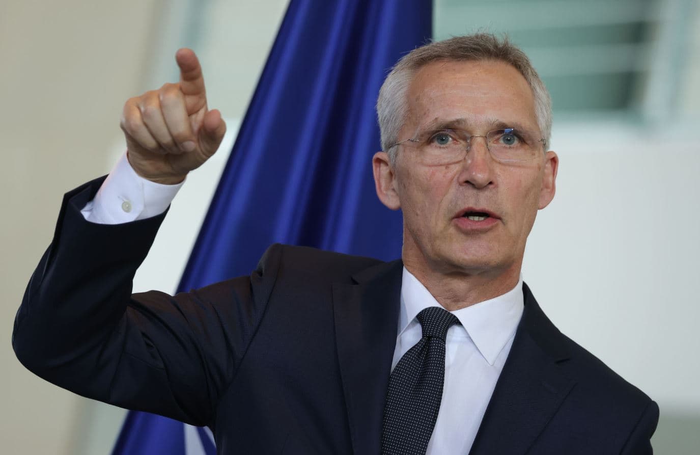 Stoltenberg: Armët për Ukrainën janë rruga drejt paqes