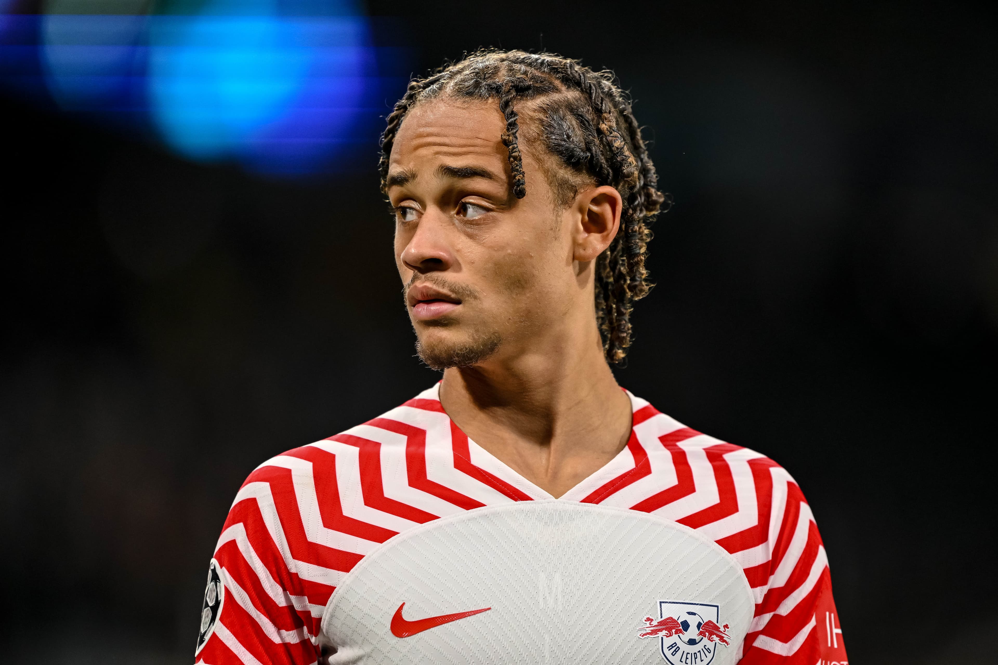 Barcelona sfidon Manchester City-n për Simons