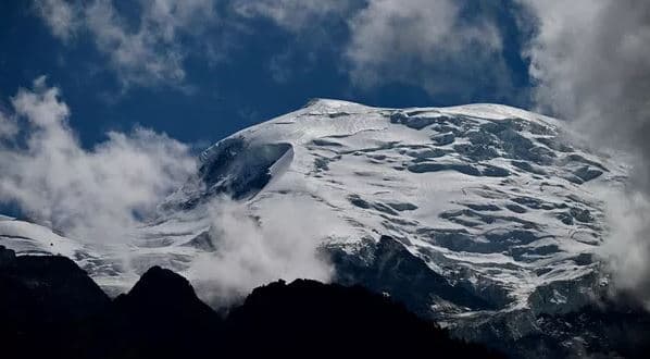 Matet përsëri Mont Blanc, lartësia e tij është 2.2 metra më pak se në 2021