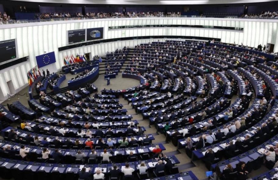 Parlamenti Europian, më 19 tetor votohet rezoluta për Kosovën e Serbinë 