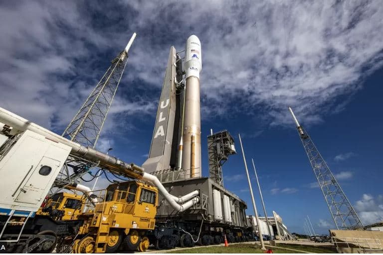 Jeff Bezos do t'i bashkohet garës së internetit satelitor