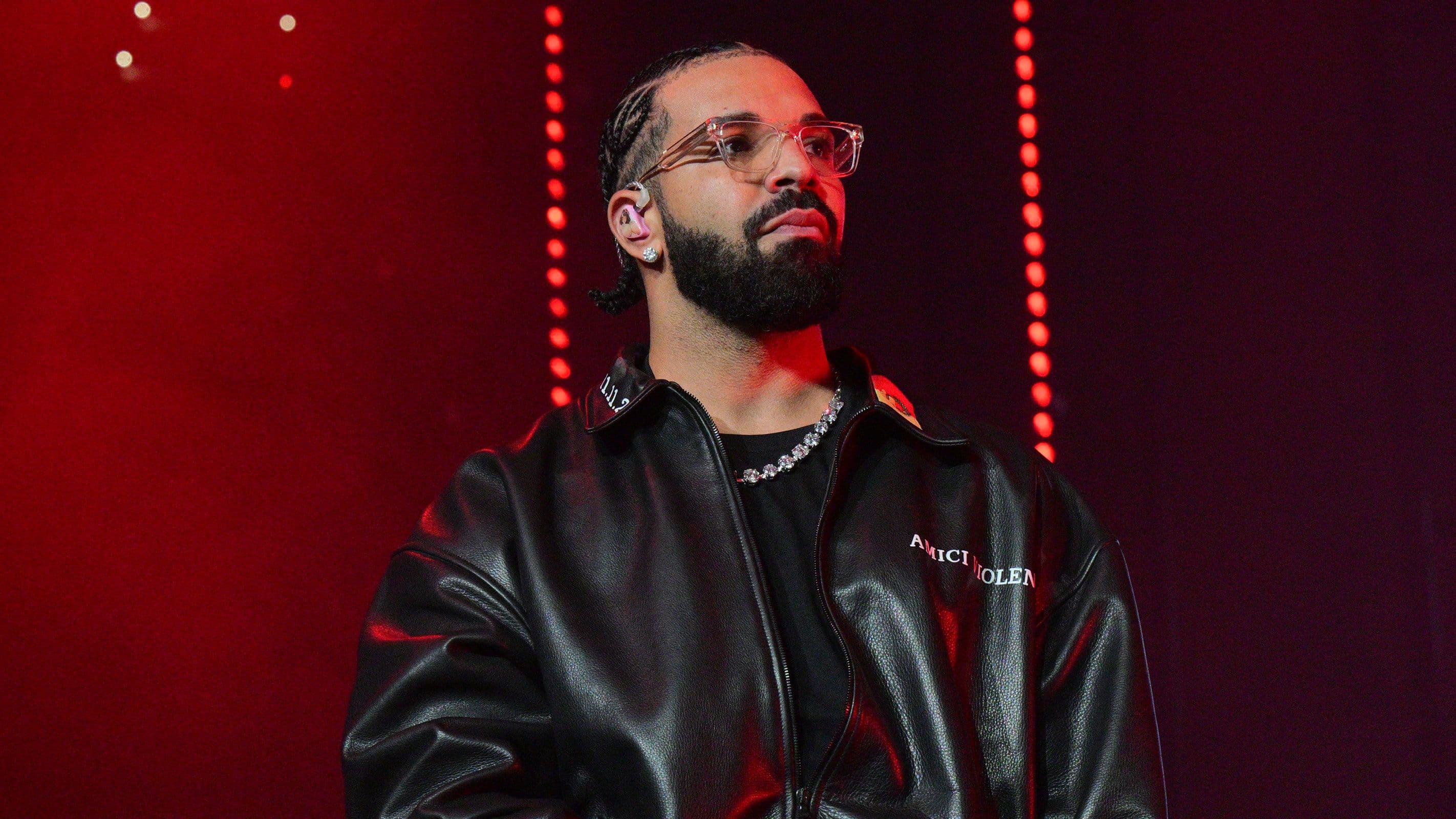 Drake tërhiqet nga muzika pas problemeve shëndetësore