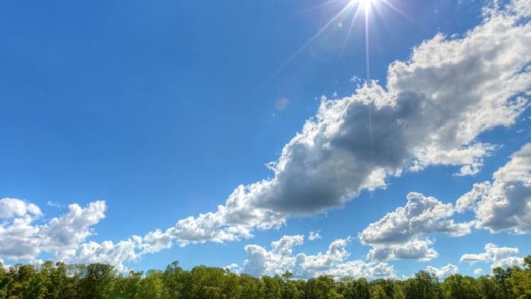 Temperatura deri në 31 gradë, njihuni me parashikimin e motit për sot