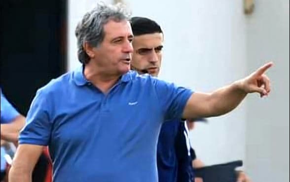 Trajnerin Ilir Daja e sulmojnë në Kosovë