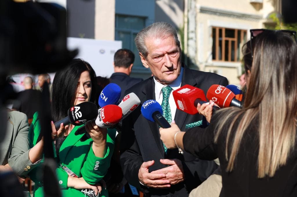 Berisha: Rama skemë për të përdhosur deputetët martirë. Konsensusi për rezolutën mbi Kosovën, arritje e madhe kombëtare