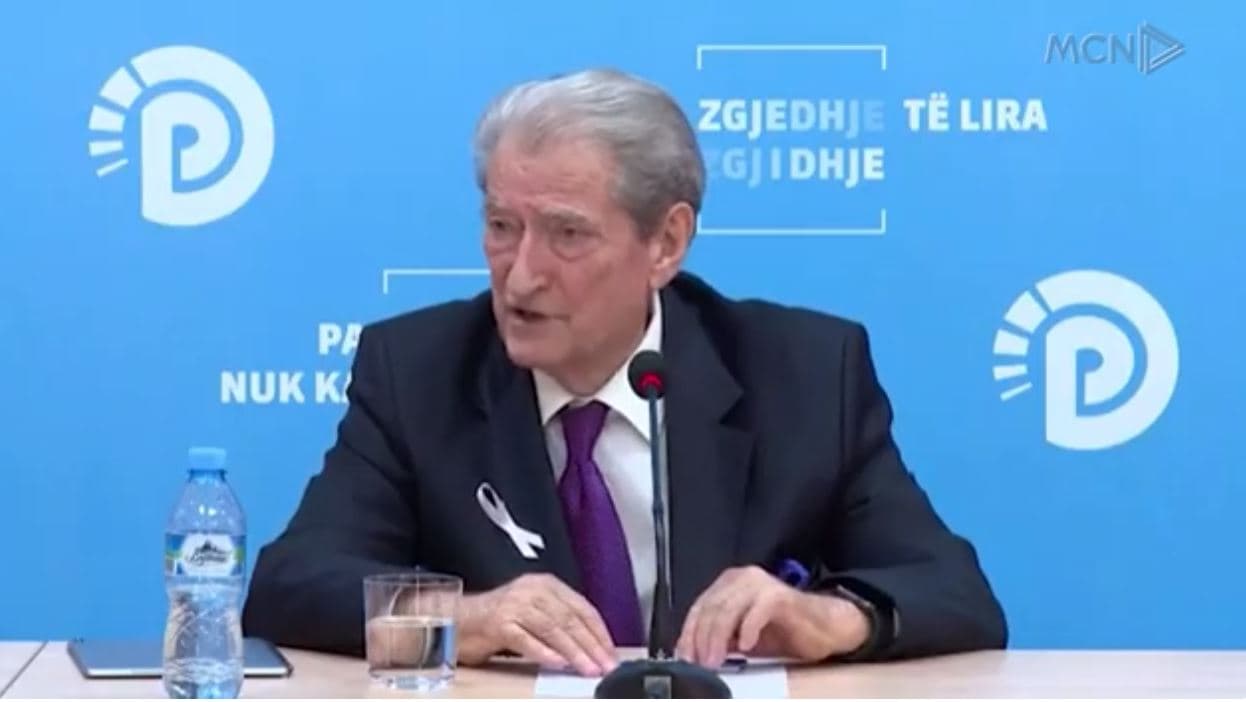 Berisha, kundër një ”PD-je” të re. Mediu refuzon Bashën: Fragmentarizimi dëmton opozitën