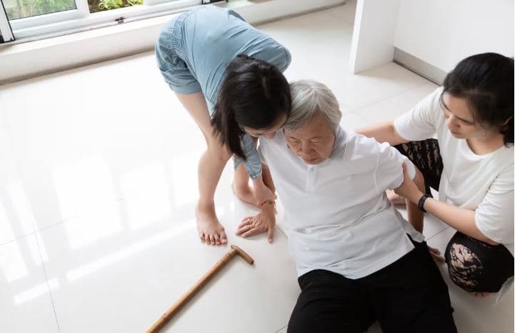 Osteoporoza është një sëmundje e heshtur, ekspertët tregojnë si ta parandaloni