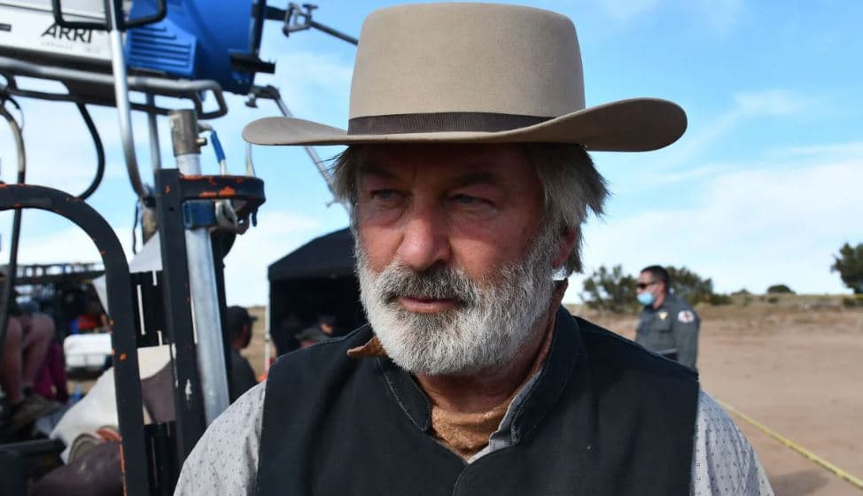 Alec Baldwin mund të akuzohet sërish për të shtënat fatale në filmin "Rust"