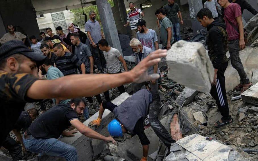 Izraeli s’do të lejojë ndihma humanitare në Gaza për sa kohë që të rrëmbyerit nuk kthehen