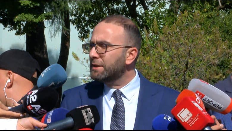 Opozita bllokoi seancën, Bardhi: Beteja jonë për t'i dhënë vendit një parlament që funksionon (VIDEO)