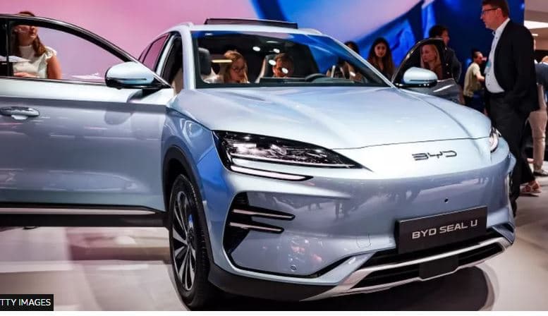 BYD kthehet në prodhuesin më të mirë të makinave elektrike, lë pas Teslan