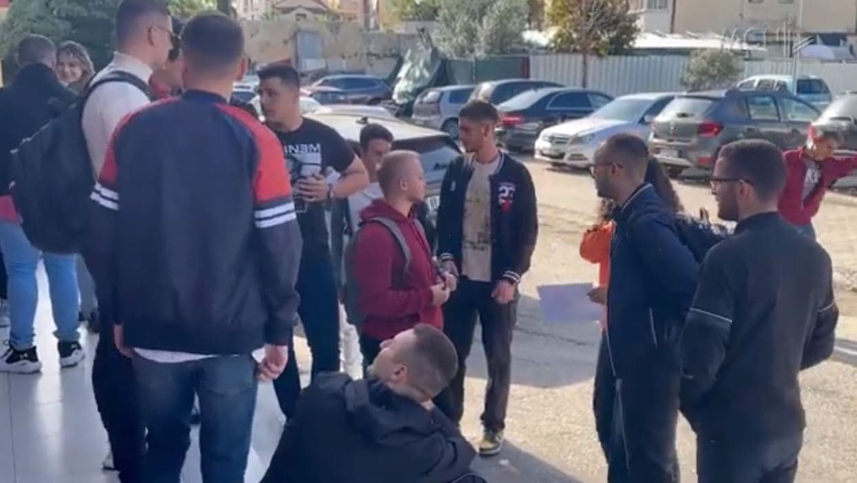 Mjekësia me auditore bosh. Studentët: Bojkoti do të vijojë pa afat
