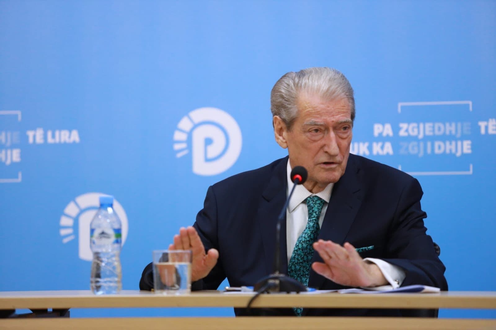 Berisha: PD do punojë që Ramës t’i vihet kufiri nga ndërkombëtarët, t’i ndalohet ndërhyrja në punët e brendshme të Kosovës