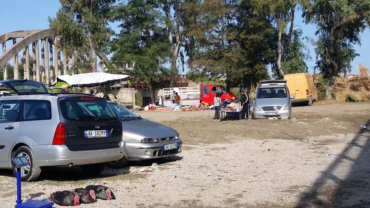 Produktet bio shiten në rrugë (VIDEO)