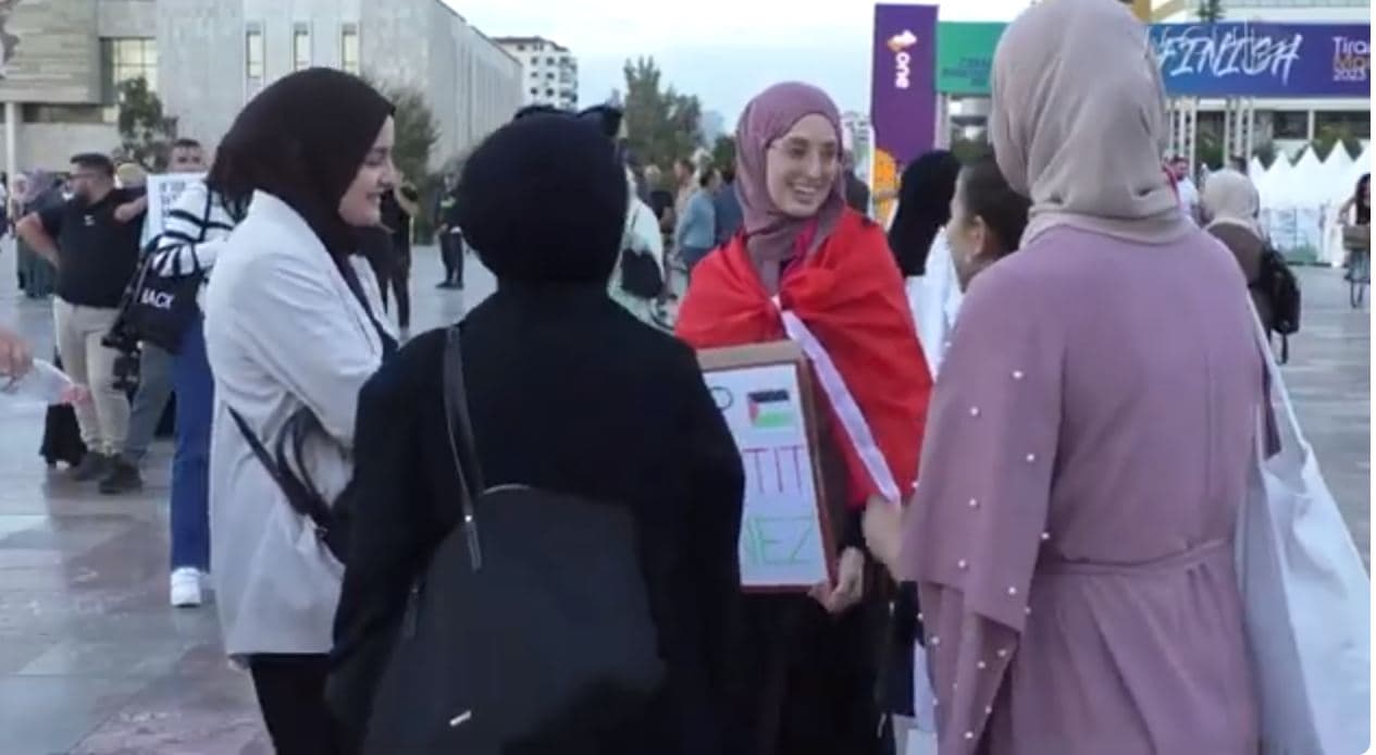 “Lutje për Palestinën”/Besimtarët në Shqipëri kundër luftës në Gaza (VIDEO)