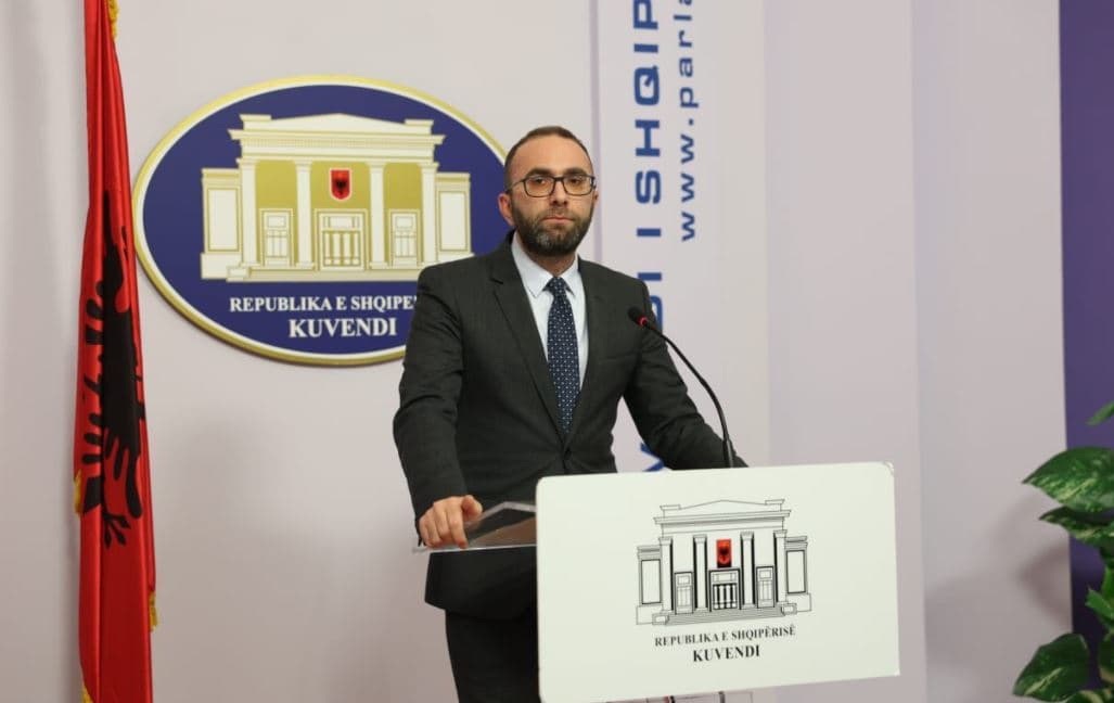 Bardhi: Kufizimi i lirisë së Berishës, shkelje e rëndë kushtetuese që ngre pikëpyetje të forta mbi SPAK 