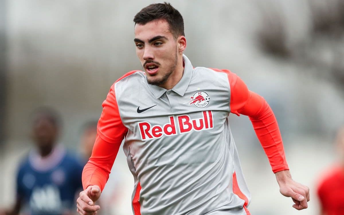Derbi për Roko Simic
