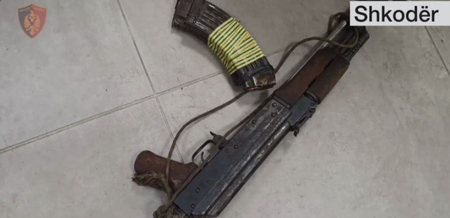 Terrorizoi banorët me të shtëna automatiku, arrestohet i dyshuari në Shkodër