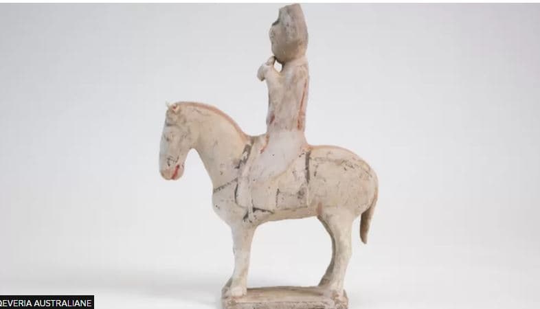 Australia kthen artefakte historike të kontrabanduara në Kinë
